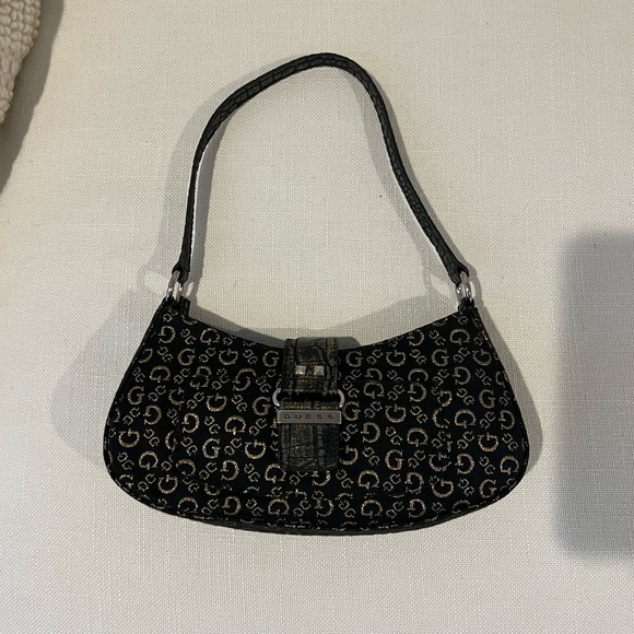 Guess Handbags - Vintage guess shoulder bag black and gold